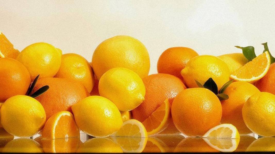 Aynı Kimyasalı İçerdikleri Halde Limon ve Portakal Neden Farklı Kokar?